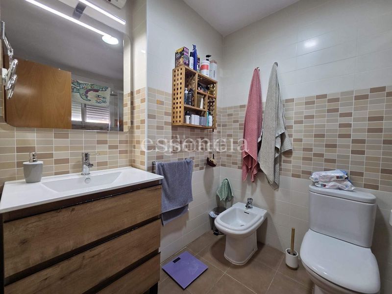 Foto c37520a3-9380-4a73-890c-982bea66fd4b. Casa adossada amb aparcament a Almoines