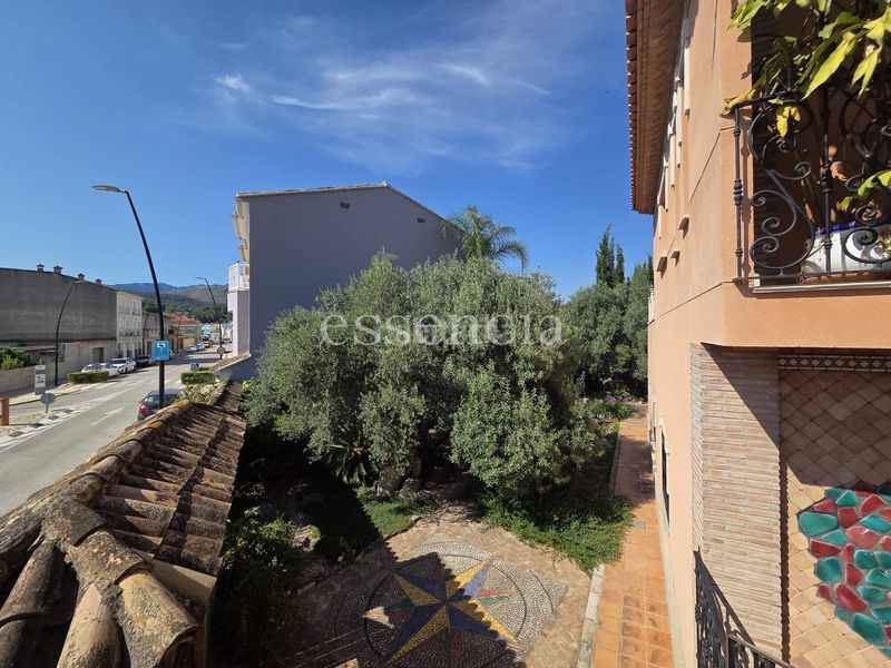 Foto c1b9f883-3f20-45a6-bd3e-daf22269d599. Casa amb aparcament a Alfauir