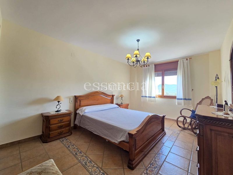 Foto eacada64-8743-4300-b5d4-2f77d6feaace. Casa amb aparcament a Alfauir