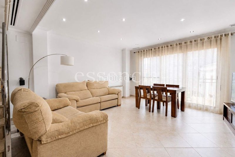 Foto 48c1eb73-032f-4d0f-af41-fae7bd8ed75f. Casa amb calefacció aparcament a Benirredrà
