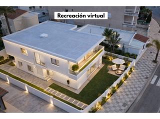 Chalet in Playa de Gandía. Inversión extraordinaria en la playa de bellreguard  parcela de