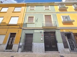 Casa en Centro Histórico. Casa con jardín en pleno centro histórico de gandia  359 m2 y un