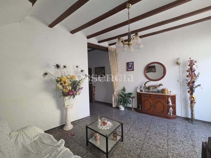 Foto 2aa3d0a1-25b9-4ea6-a141-f6d99ec8e2c8. Casa amb aparcament a Alfauir