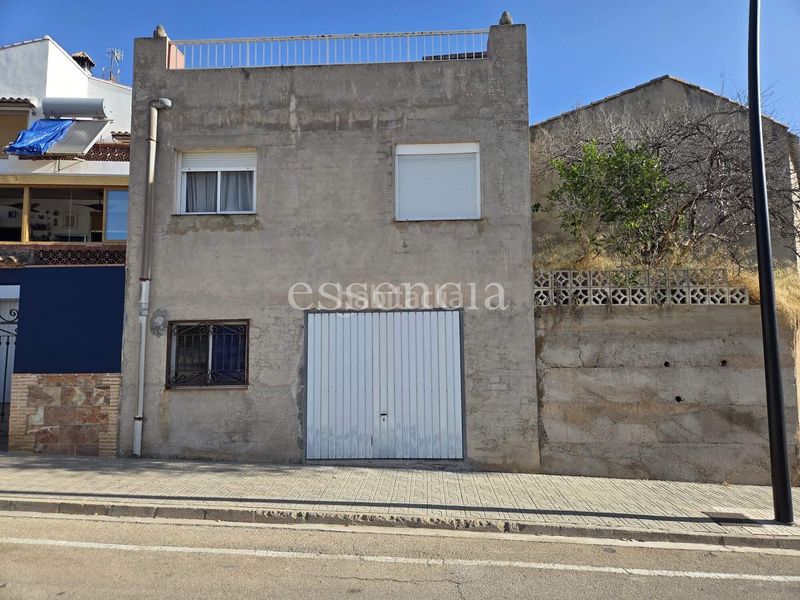 Foto 69f86e9d-4ef3-46ef-bb8e-270d7e7d8627. Casa amb aparcament a Alfauir