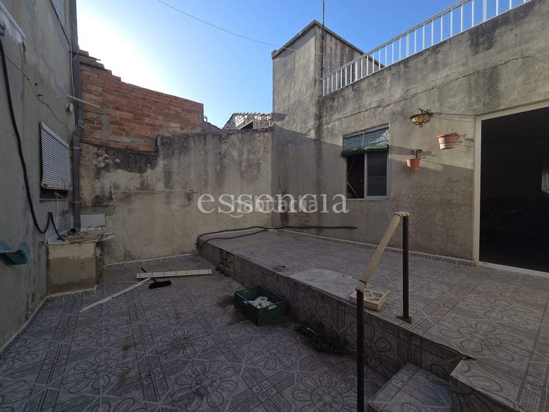 Foto ec2bf734-5976-4e85-8376-f7a36696ea6c. Casa amb aparcament a Alfauir