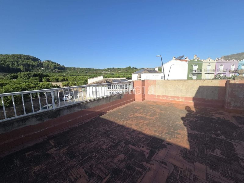 Foto f2ba018b-e938-4252-b2dc-8f9f59bf0e39. Casa amb aparcament a Alfauir