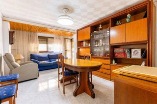 Etagenwohnung in Plaza Elíptica - República Argentina. Oportunidad junto parque san pere  alquería nova