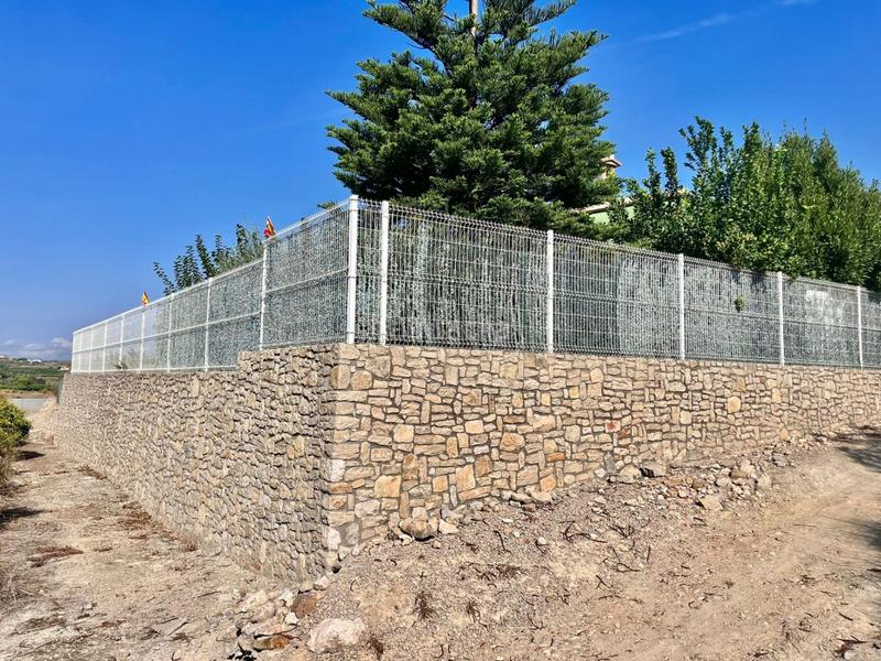 Foto 2381b5b1-7c13-4860-b973-69fe1b304106. Xalet amb aparcament a Benicolet