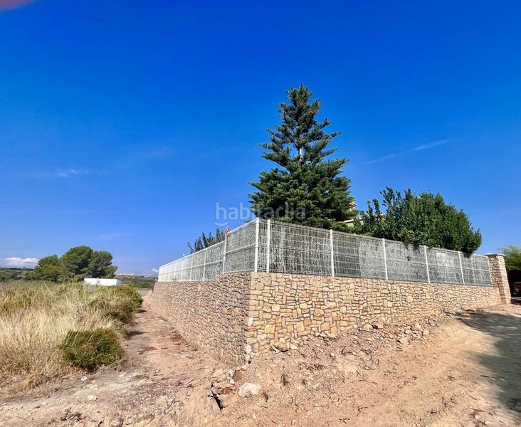 Foto badc8d5f-b6b6-4b5d-8f6c-ee45e08e0662. Xalet amb aparcament a Benicolet