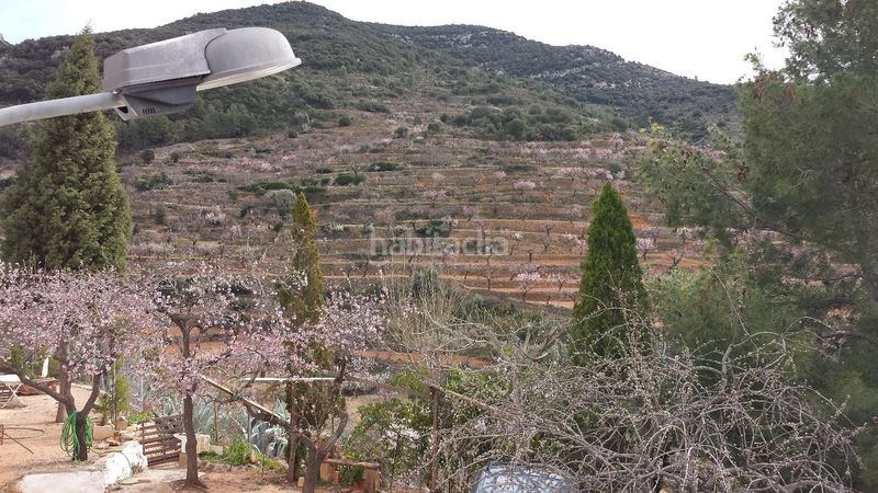Foto a8a99a24-6950-460e-90b9-b16aa3aac424. Masia amb aparcament a Sierra Engarcerán