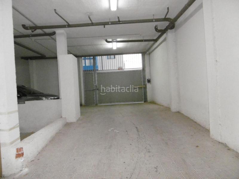 Foto 1217a44e-338f-4dbc-bee7-6f808971143b. Parking coche parking economico en Vall d´Alba