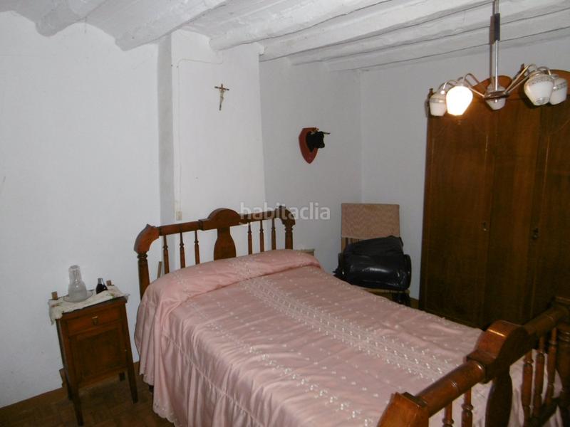 Foto 6ab8f2cb-f6e7-4a7b-bbf8-1c4c58900b8a. Casa  centrica con patio en Vall d´Alba