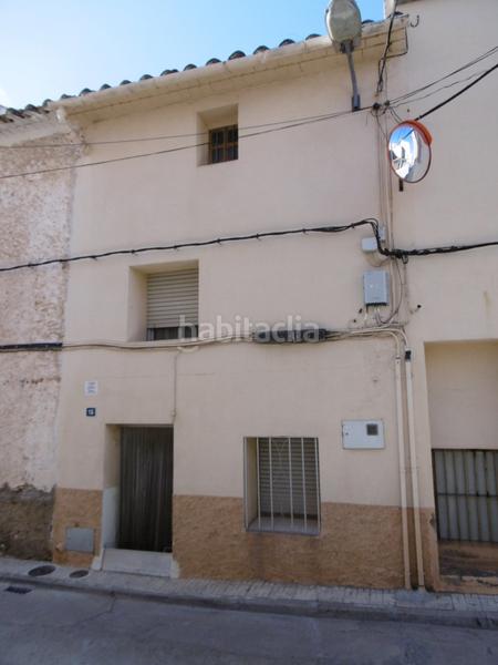 Foto 990d3ede-4a5e-439b-b920-c2ecca0db679. Casa  centrica con patio en Vall d´Alba