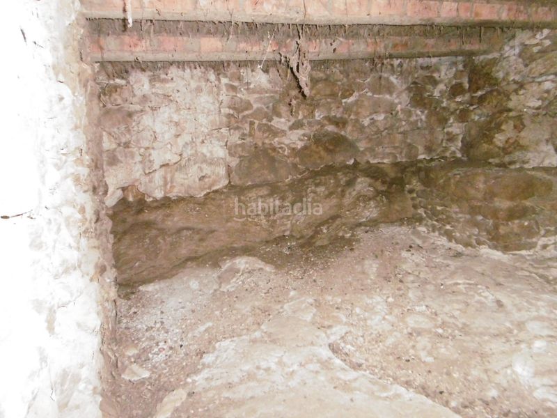 Foto 1f70bc86-8d3a-45d9-8ef6-11bbdf1057c8. Masia amb aparcament a Sierra Engarcerán