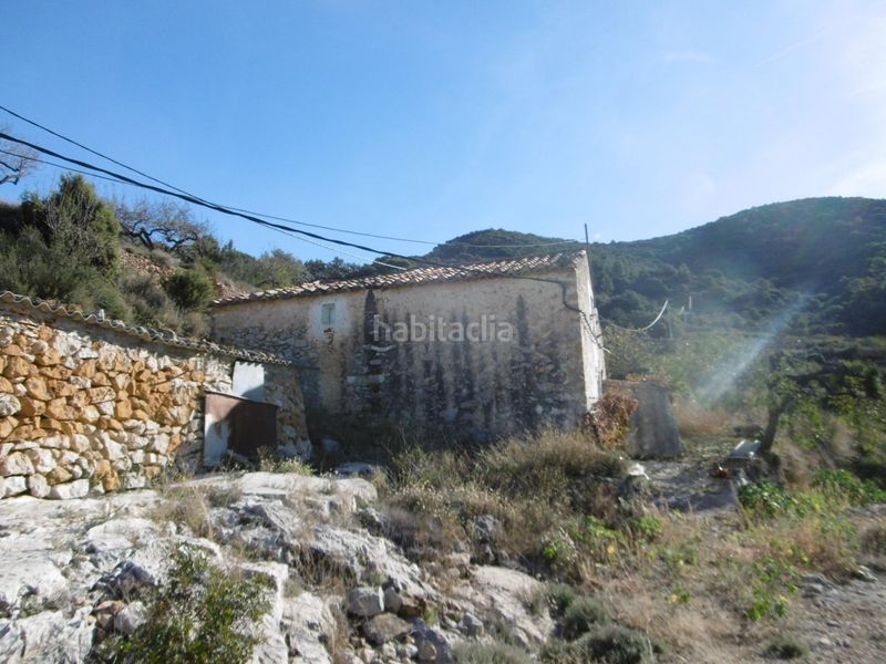 Foto b3e04f66-09c3-4b70-99c6-6df02fa11ea3. Masia amb aparcament a Sierra Engarcerán