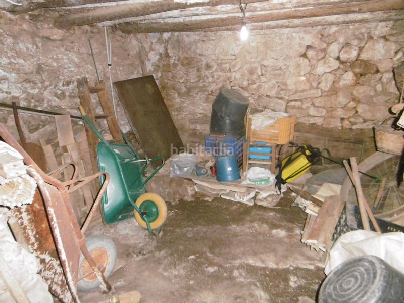 Foto cefc1ee7-1c2c-4b17-b702-1a718505d649. Masia amb aparcament a Sierra Engarcerán