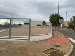 Terreny residencial a Cabanes. Solar urbano de uso terciario