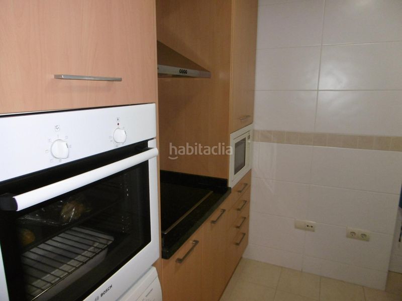 Foto 6c963a0d-78ca-4e9e-a78d-45e4bd2a9bcf. Estudio  en buen estado como nuevo equipado con garaje y trastero en Castellón de la Plana