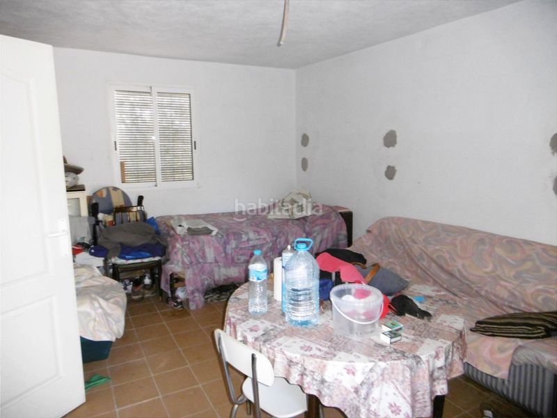 Foto 2856d5fc-c410-45bc-9fb8-d61fc1a27d0f. Masia amb aparcament a Useres (les)