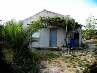 Masia a Useres (les). Fincas rusticas con caseta con uso residencial