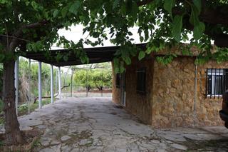 Casa  Camino de ull de la comare. Casa de campo con piscina, pozo propio y terreno de huerta