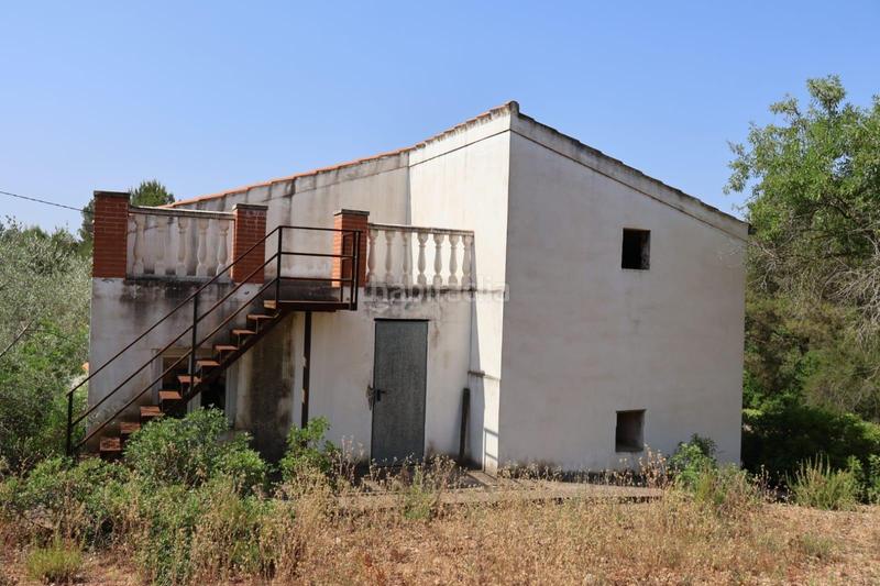 Foto f375bbdc-e14c-4e0d-ab5a-1acf67119159. Masia a Vall d´Alba