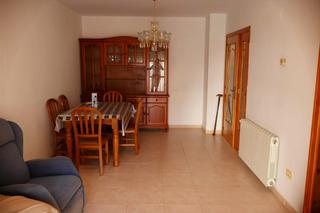 Maison jumelée à Borriol. Adosado en borriol con calefacción