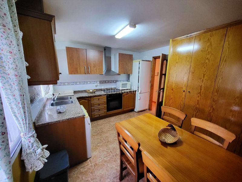 Foto f8a3aa93-f569-4213-8907-2a45ae15b53a. Pis amb aparcament a Vall d´Alba