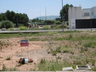Terreny residencial a Vall d´Alba. Solar economico para construir vivienda de inmediato