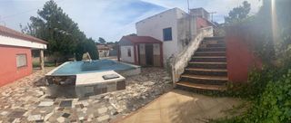 Chalet in Pobla Tornesa (la). Chalet con piscina