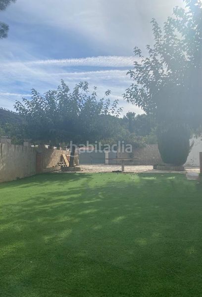 Foto 72d9f42c-cd83-4fa1-8c9b-5cd514a4fc79. Xalet amb piscina a Pobla Tornesa (la)