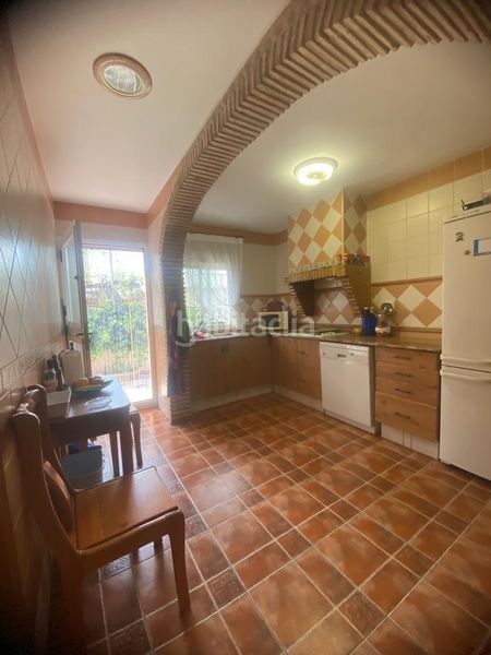 Foto a735346d-b18b-41dc-8696-fab244c60569. Xalet amb piscina a Pobla Tornesa (la)