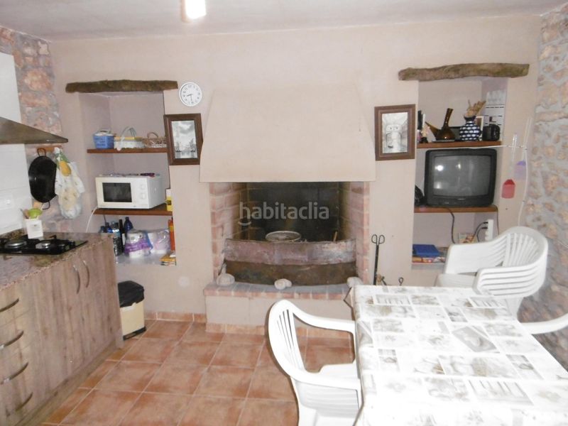 Foto 0f5d4120-6035-4a88-867f-d32ba6d6851a. Masia a Sierra Engarcerán
