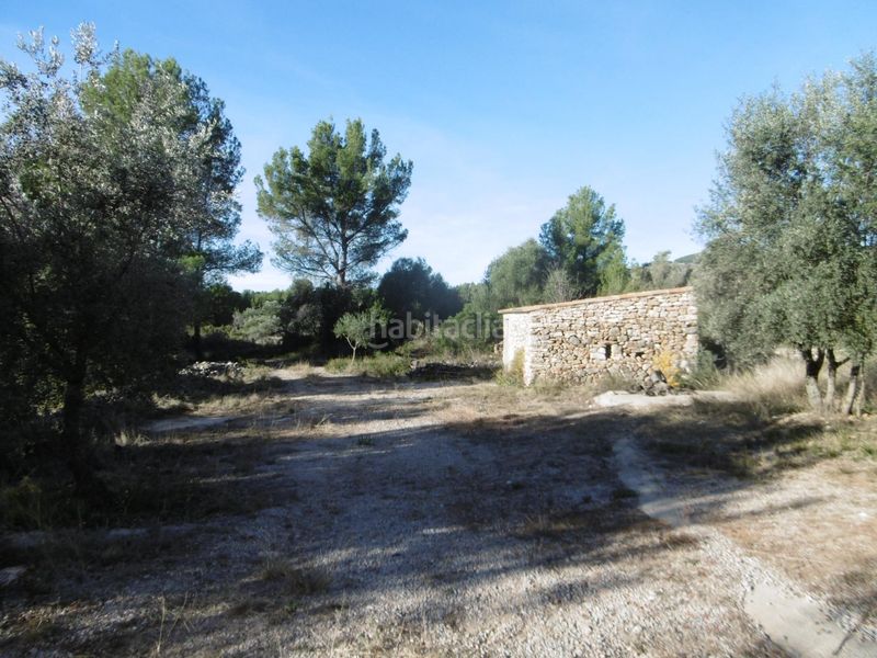 Foto be24338b-d044-48a3-b9a9-b9dbcfd33aa1. Masia a Sierra Engarcerán