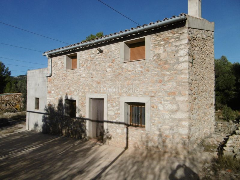 Foto d930077f-656a-468a-8102-3e0492b1e5df. Masia a Sierra Engarcerán