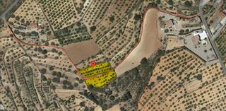 Finca rústica  Parcela. Terreno en venta zona chalets y masias.