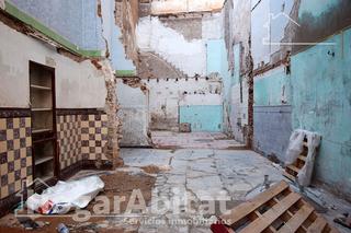 Terreny residencial a Centro. Amplio solar para construir la casa que siempre has deseado tene