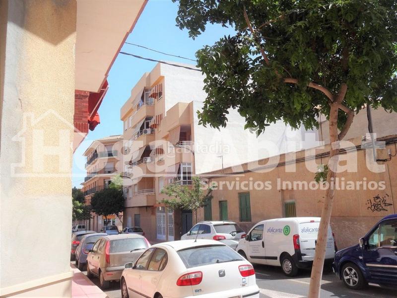 Foto c04aa031-13d8-4d0c-8a09-a65a98bbd259. Piso hazlo a tu gusto con garaje y terraza en Norte Sant Vicent del Raspeig