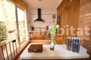 Casa en Centro. Magnífica casa doble con garaje y enorme terraza
