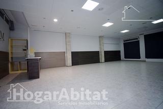 Local commercial  Calle honorio garcia. Amplio local comercial reformado con posibilidad de convertir en