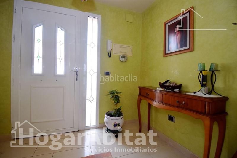 Foto 6bb47086-e24a-4bd6-b02b-2994a86c92a4. Chalet impresionante chalet con terraza, garaje y barbacoa en Vall d´Uixó (la)