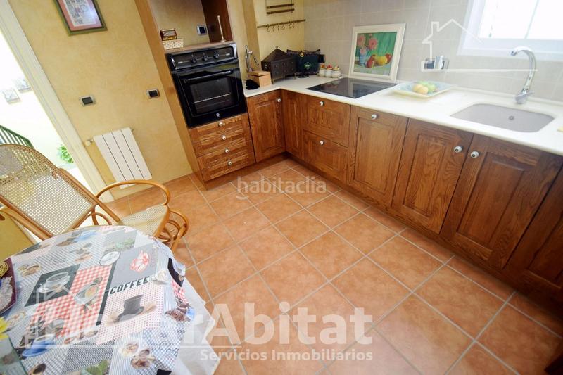 Foto a900656d-9200-4559-85c9-55eb2b1400a4. Chalet impresionante chalet con terraza, garaje y barbacoa en Vall d´Uixó (la)