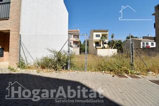 Terreny residencial a Alfafar. Amplio terreno urbano para hacer la casa de tus sueños