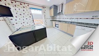 Casa adosada  Lóm blanc. Adosado seminuevo con piscina, terraza y barbacoa