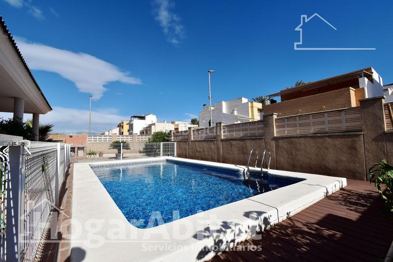 Foto e0ddbb88-9831-4d38-9454-6f97fe770e06. Chalet con riscaldamento parcheggio piscina in Daimús