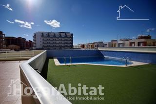 Flat  Carrer marbella. Seminuevo y exterior con terraza, garaje, trastero y piscina