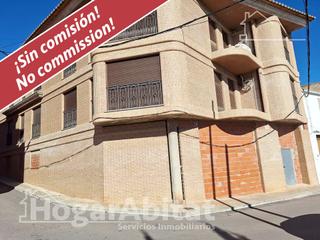Casa a Benlloch. Edificio en construcción con garaje para terminar al gusto del c