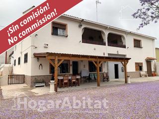 Xalet a Carcaixent. Chalet con piscina, garaje, terraza y barbacoa