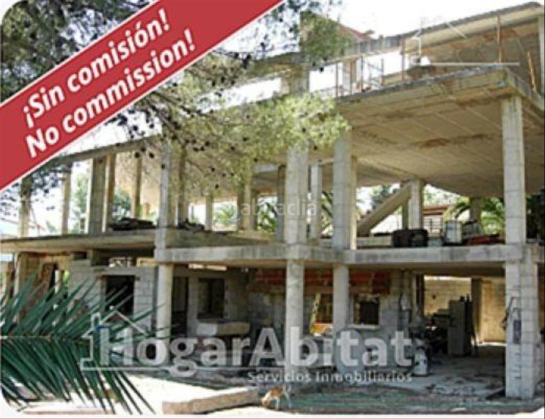 Foto da8e2db2-280b-4d28-aa20-09473fe6fa85. Chalet  para terminar a tu gusto con piscina en Albaida