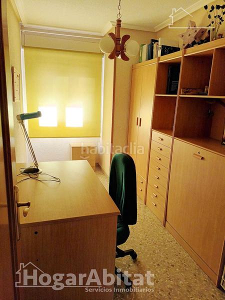 Foto 5f247c43-f799-4a5e-93dc-c5e8e554c891. Piso amplio con balcón y ascensor en El Carril - Paseo de Chapi Villena